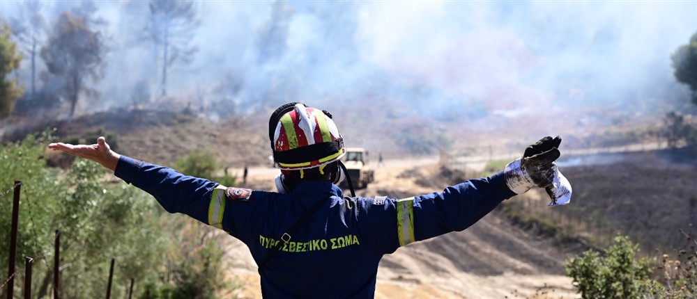 Φωτιά - Αττική - πυρκαγιά - πυροσβέστες Φωτιά - Αττική - πυρκαγιά - πυροσβέστες