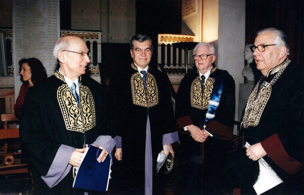 Δημήτρης Κρεμαστινός Δημήτρης Κρεμαστινός