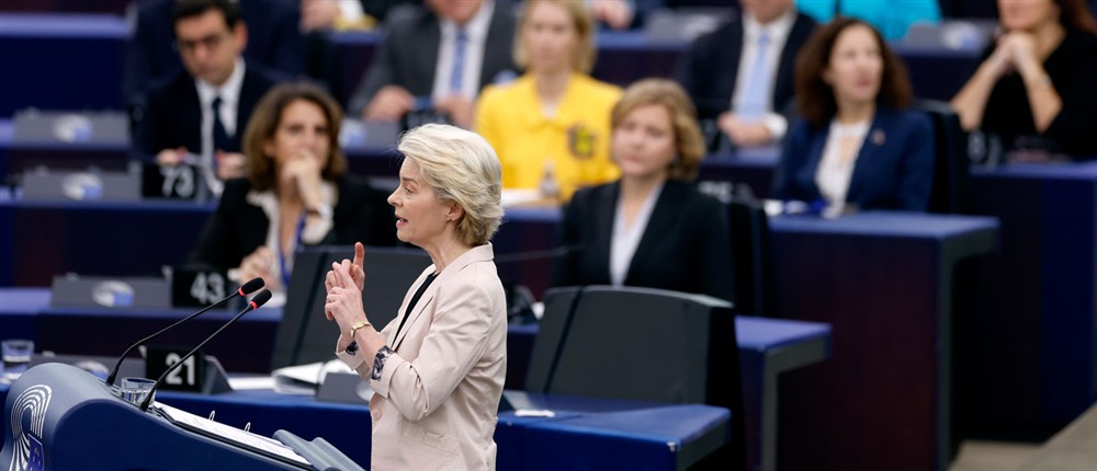 Ούρσουλα Φον Ντερ Ούρσουλα Φον Ντερ