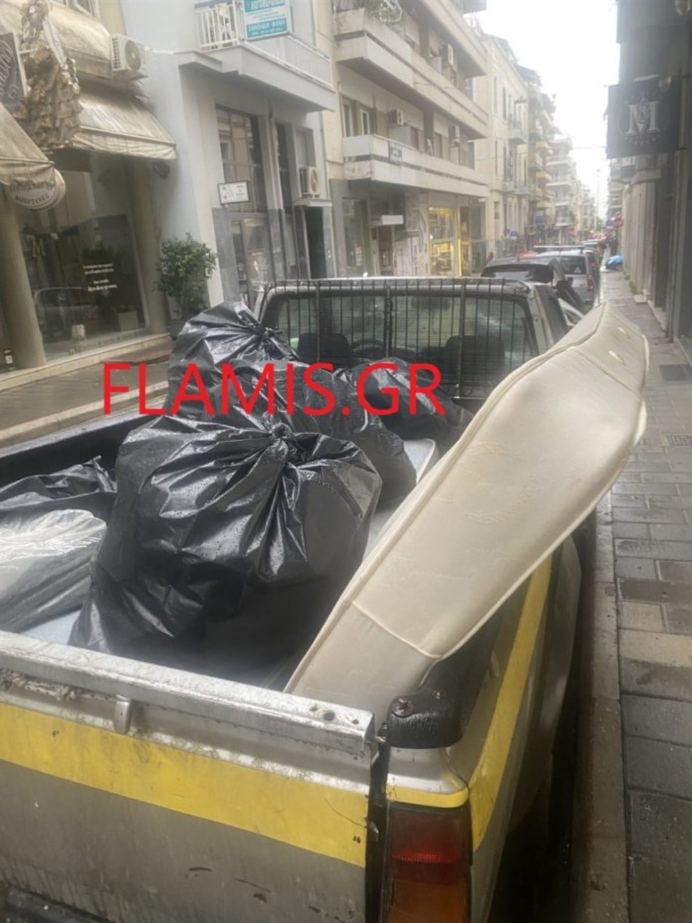 σκουπίδια - σπίτι - Πάτρα σκουπίδια - σπίτι - Πάτρα