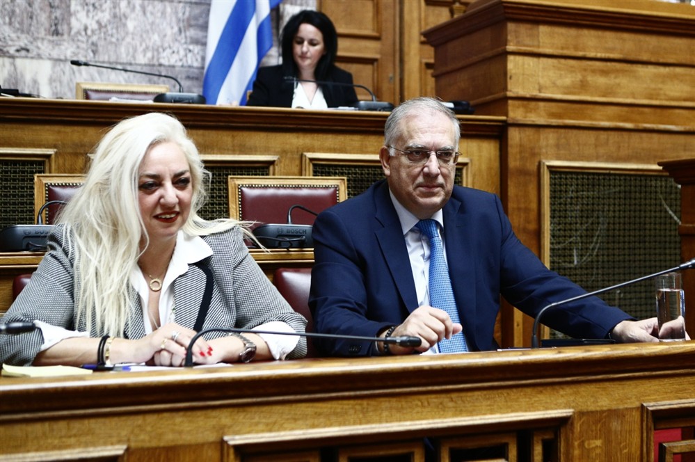 Άννα Στρατινάκη - Τάκης Θεοδωρικάκος Άννα Στρατινάκη - Τάκης Θεοδωρικάκος