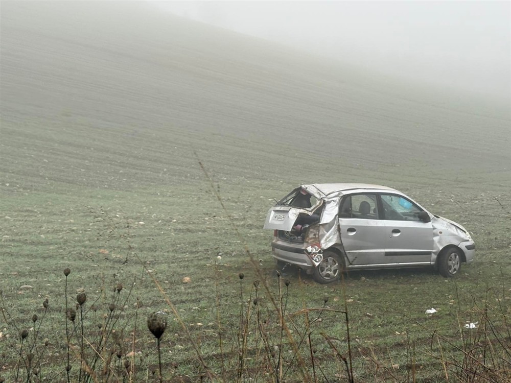 Τροχαίο - αυτοκίνητο - Λάρισα - χωράφι Τροχαίο - αυτοκίνητο - Λάρισα - χωράφι