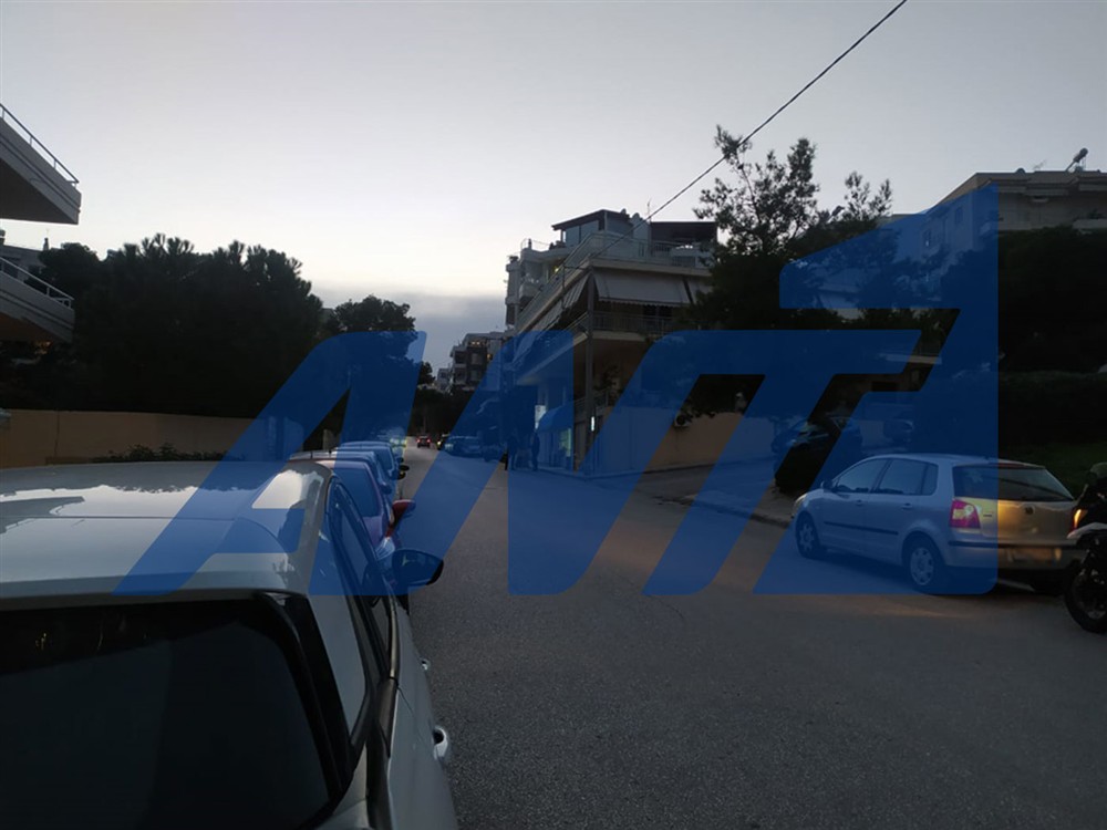 Bάρκιζα - Μαχαίρωμα - Πυροβολισμοί Bάρκιζα - Μαχαίρωμα - Πυροβολισμοί