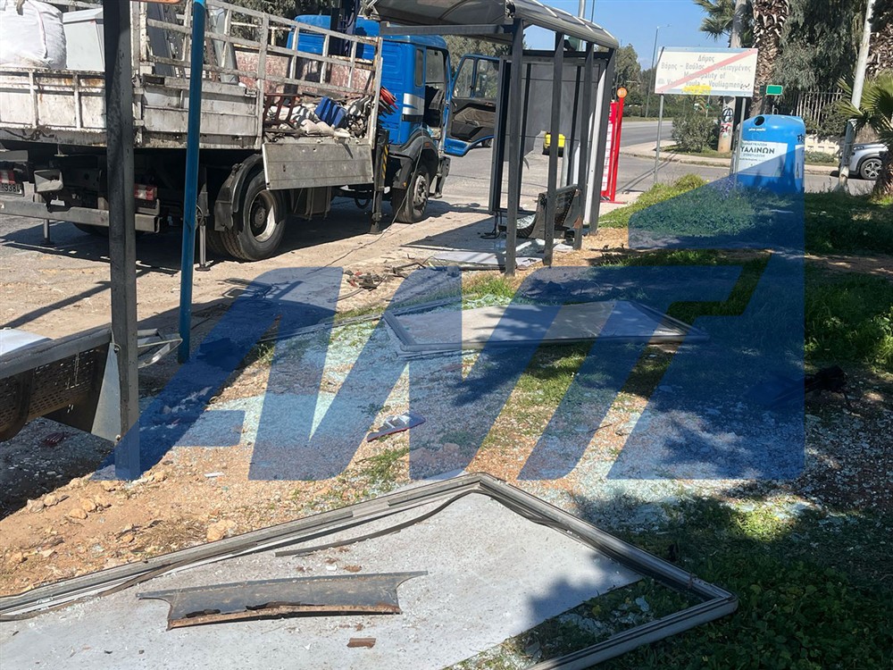 Τροχαίο στη Γλυφάδα Τροχαίο στη Γλυφάδα