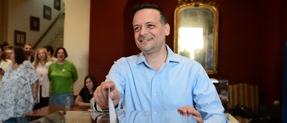 Εκλογές ΠΑΣΟΚ - Χάρης Δούκας Εκλογές ΠΑΣΟΚ - Χάρης Δούκας