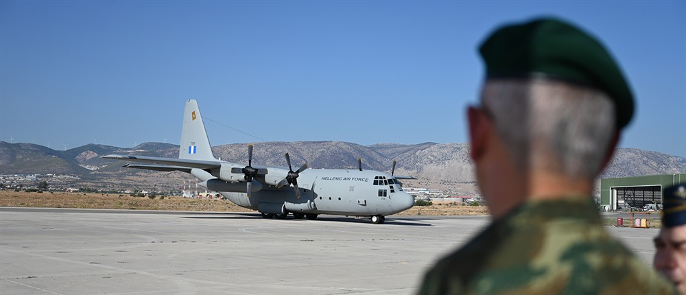 C-130: Η άφιξη των Ελλήνων και τον Κύπριων από την Βηρυτό στην Ελλάδα C-130: Η άφιξη των Ελλήνων και τον Κύπριων από την Βηρυτό στην Ελλάδα