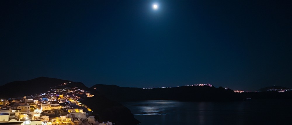 Ροζ - πανσέληνος Ροζ - πανσέληνος