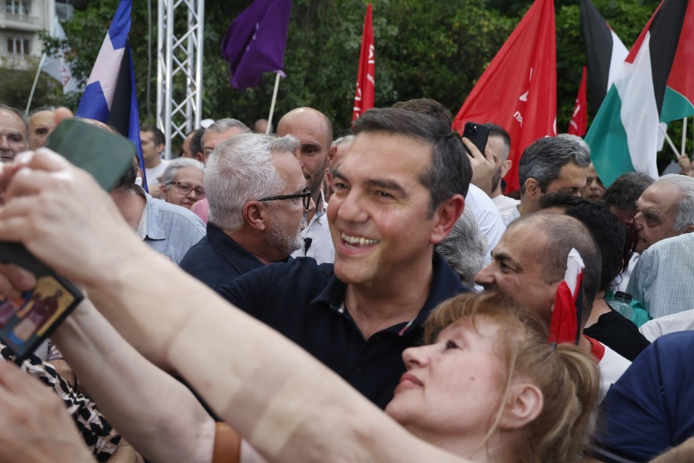 ΣΥΡΙΖΑ - Στεφανος Κασσελάκης - Συνταγμα ΣΥΡΙΖΑ - Στεφανος Κασσελάκης - Συνταγμα