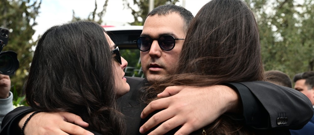 Χρίστος Κούγιας - Μάιρα Κούγια - Εύη Βατίδου Χρίστος Κούγιας - Μάιρα Κούγια - Εύη Βατίδου