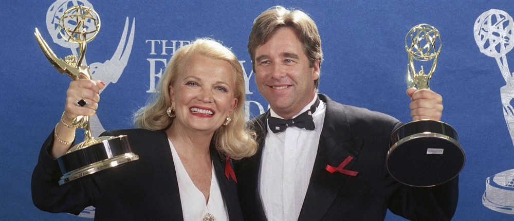 Τζίνα Ρόουλαντς Τζίνα Ρόουλαντς