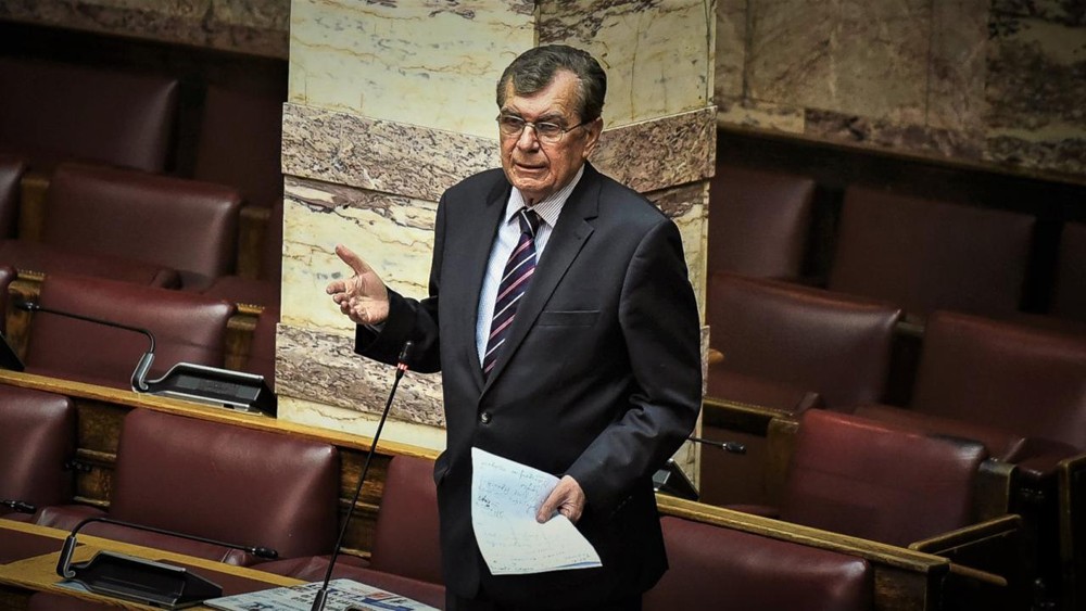 Δημήτρης Κρεμαστινός Δημήτρης Κρεμαστινός