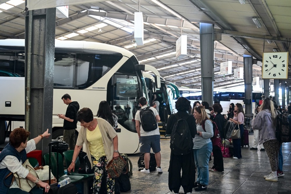 Λιμάνι Πειραιά - ΚΤΕΛ - εκδρομείς Πάσχα Λιμάνι Πειραιά - ΚΤΕΛ - εκδρομείς Πάσχα