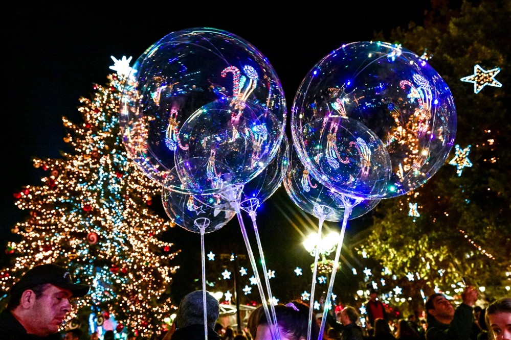 Χριστούγεννα - Αθήνα - χριστουγεννιάτικο δέντρο - Φωταγώγηση Χριστούγεννα - Αθήνα - χριστουγεννιάτικο δέντρο - Φωταγώγηση