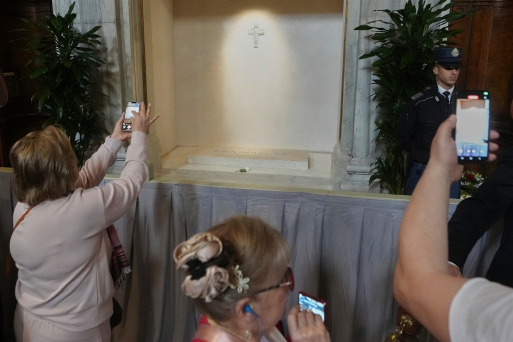 ΙΤΑΛΙΑ - ΠΡΟΣΚΥΝΗΜΑ - ΤΑΦΟΣ ΦΡΑΓΚΙΣΚΟΥ