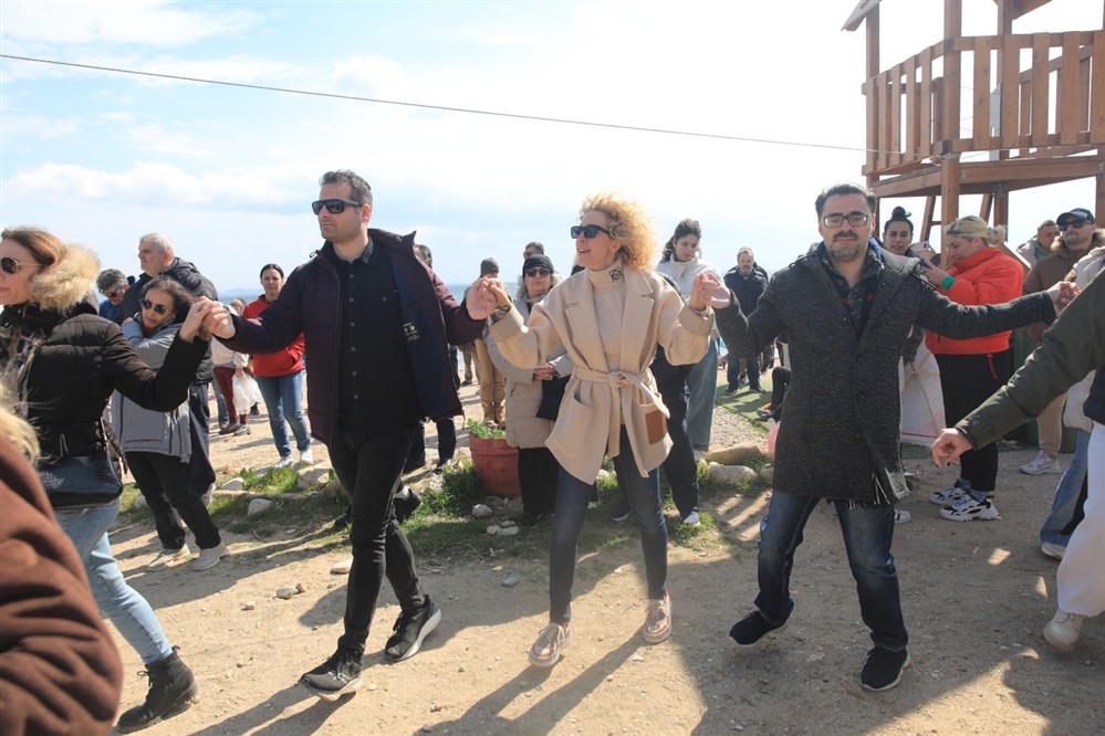 Κούλουμα - Σαρακοστή - Λόφος - Φιλοππάπου - Χαρταετός - Λαγάνα - Πειραιάς Κούλουμα - Σαρακοστή - Λόφος - Φιλοππάπου - Χαρταετός - Λαγάνα - Πειραιάς