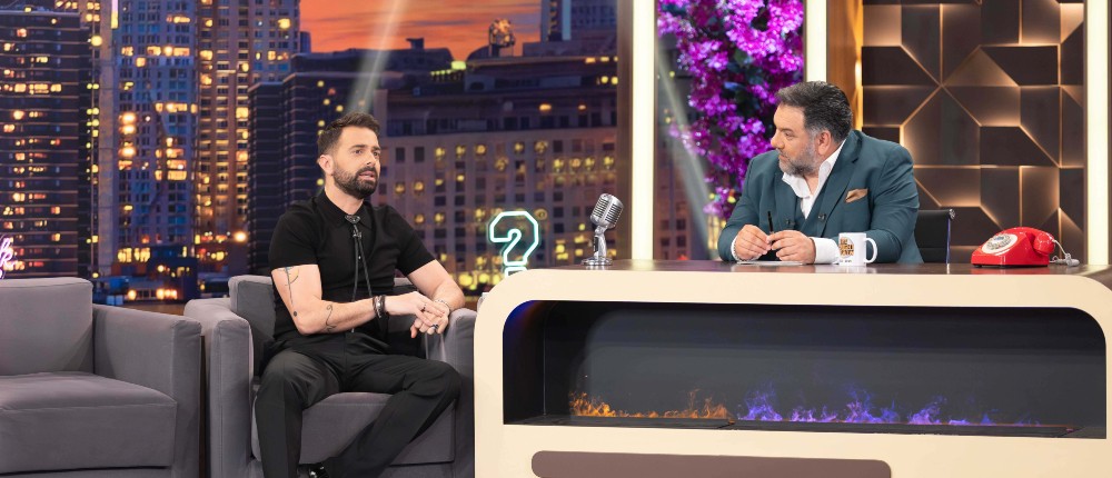 Ηλίας Βρεττός - The 2Night Show Ηλίας Βρεττός - The 2Night Show