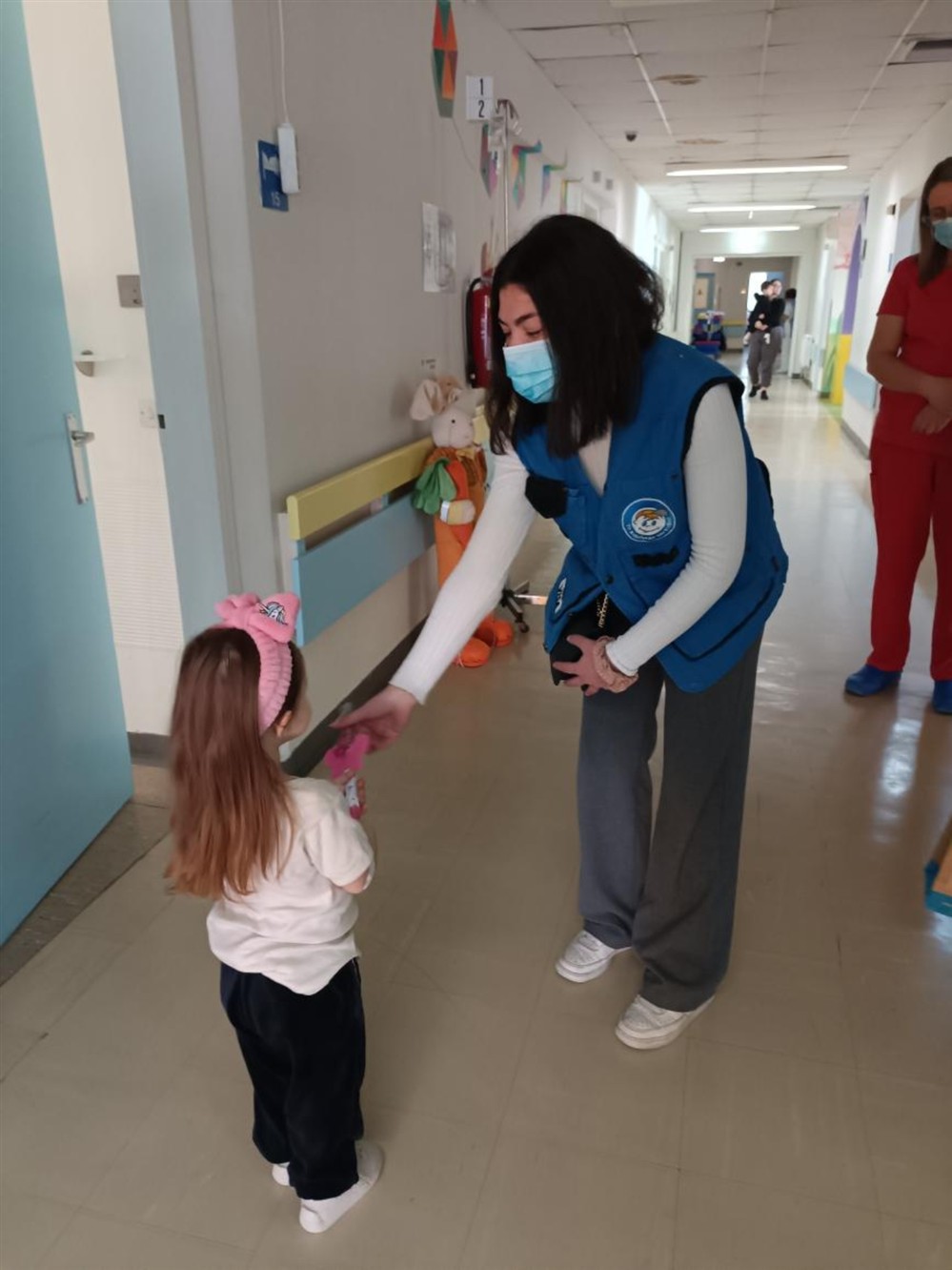 Χαμόγελο του παιδιού - Πάσχα - δώσα σε παιδιά - Νοσοκομεια