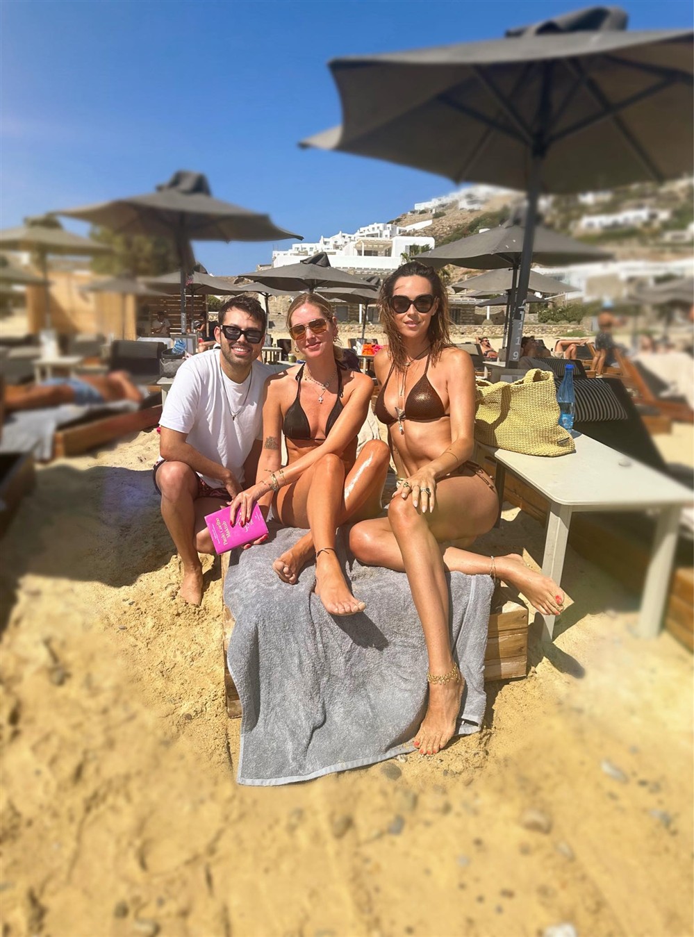 Κιάρα Φεράνι Κιάρα Φεράνι