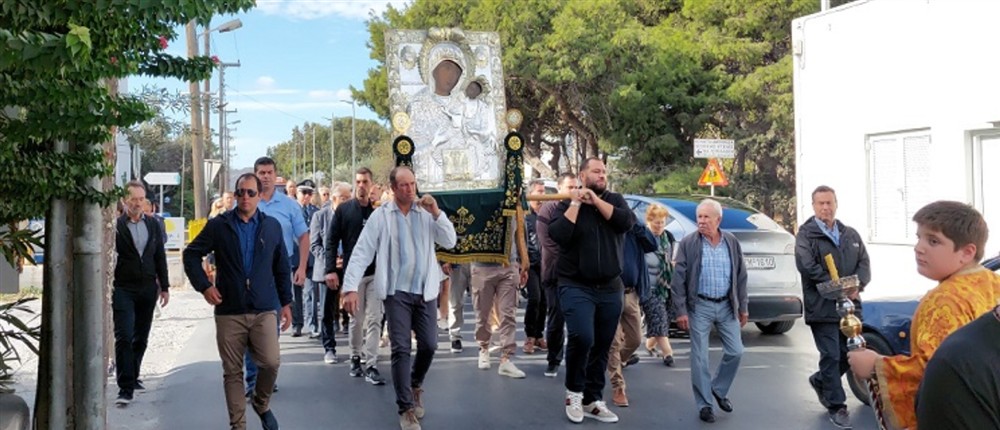 Πάρος - Παναγία Εκατονταπυλιανή - λιτανεία Πάρος - Παναγία Εκατονταπυλιανή - λιτανεία