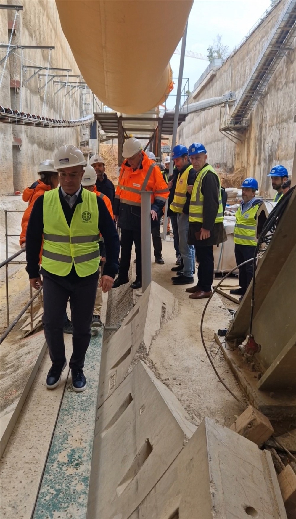 Χρήστος Σταϊκούρας - Γραμμή 4 - Μετρό Χρήστος Σταϊκούρας - Γραμμή 4 - Μετρό