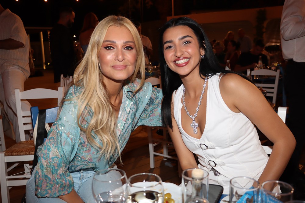 Γιάννης Πάριος Γιάννης Πάριος