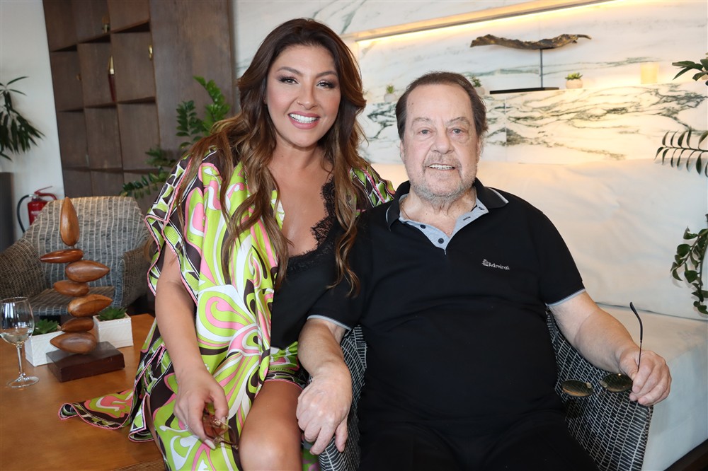 Γιάννης Πάριος Γιάννης Πάριος