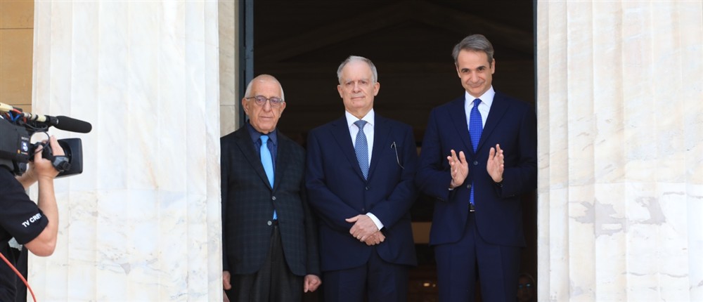 Ορκωμοσία Τασούλα - Βουλή