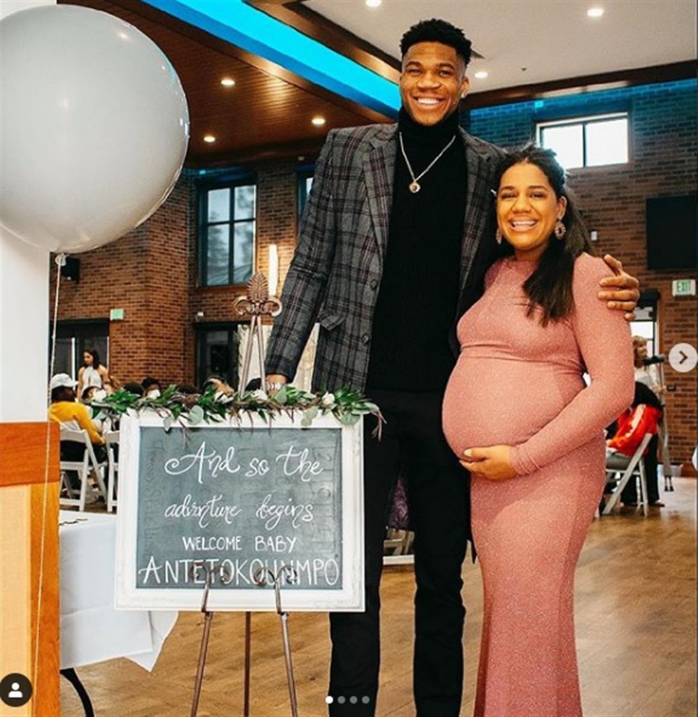 Γιάννης Αντετοκούνμπο - Μωρό Γιάννης Αντετοκούνμπο - Μωρό