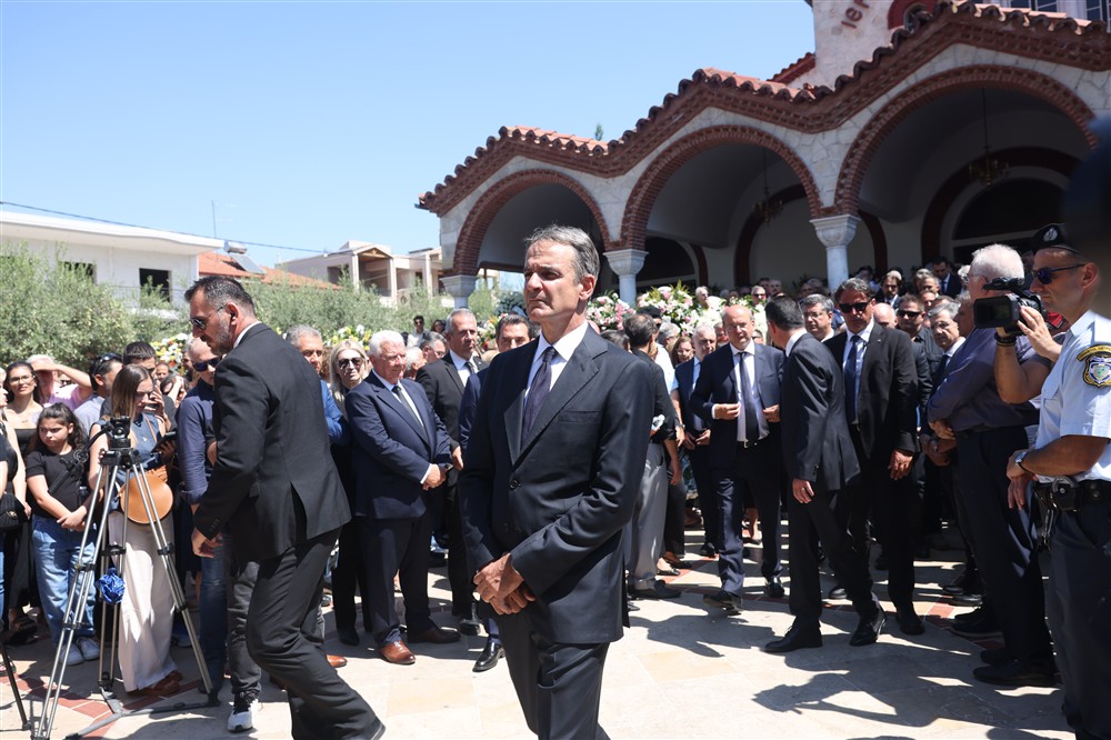 Κηδεία Απόστολου Βεσυρόπουλου Κηδεία Απόστολου Βεσυρόπουλου