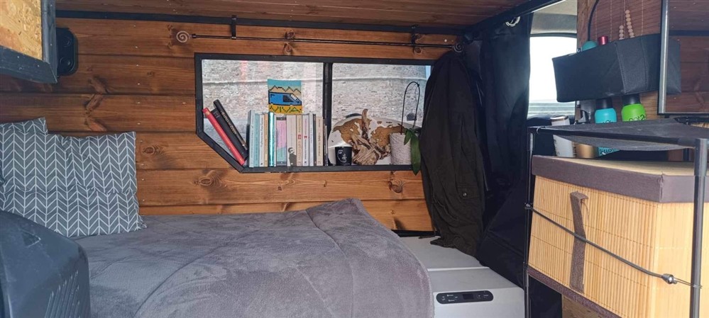 Κρήτη - 28χρονη - Βαν Κρήτη - 28χρονη - Βαν