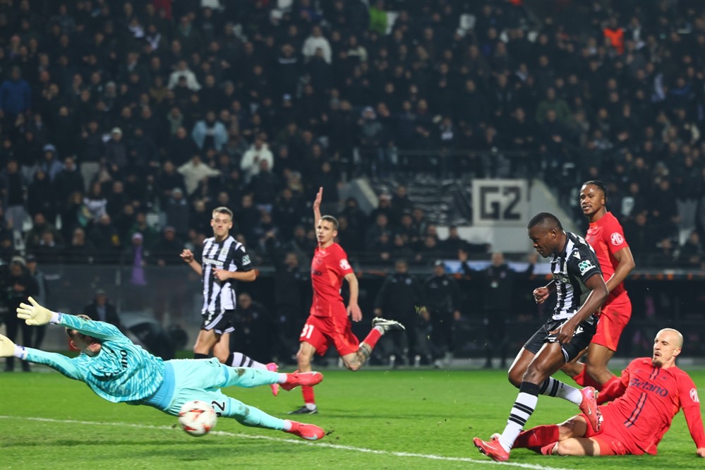 ΠΑΟΚ - Στεάουα