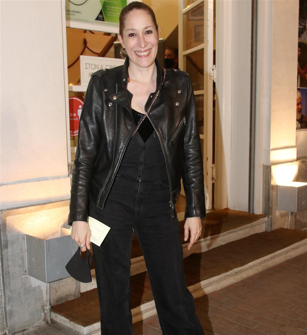 Κόρα Καρβούνη