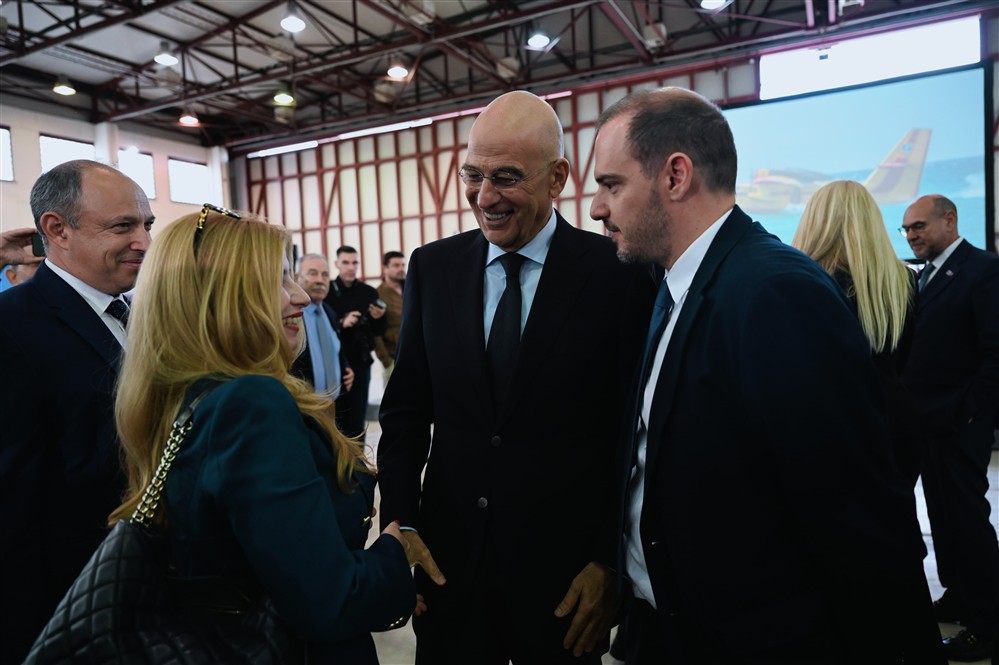 Νίκος Δένδιας - Πτέρυγα Μάχης Νίκος Δένδιας - Πτέρυγα Μάχης