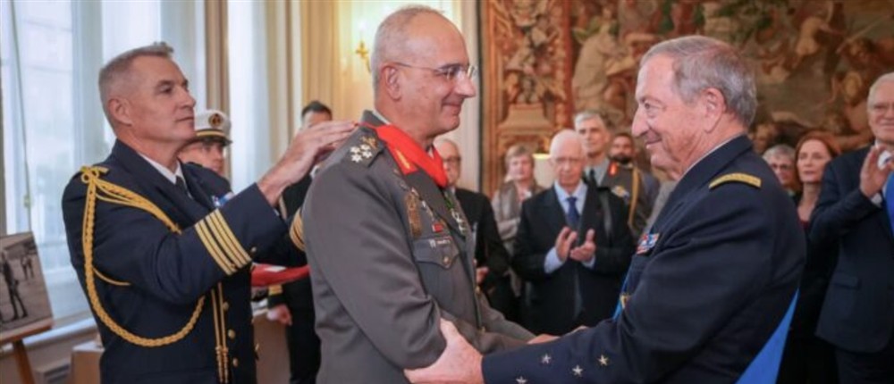 Στρατηγός Δημήτριος Χούπης- Ταξιάρχης της Λεγεώνας της Τιμής Στρατηγός Δημήτριος Χούπης- Ταξιάρχης της Λεγεώνας της Τιμής