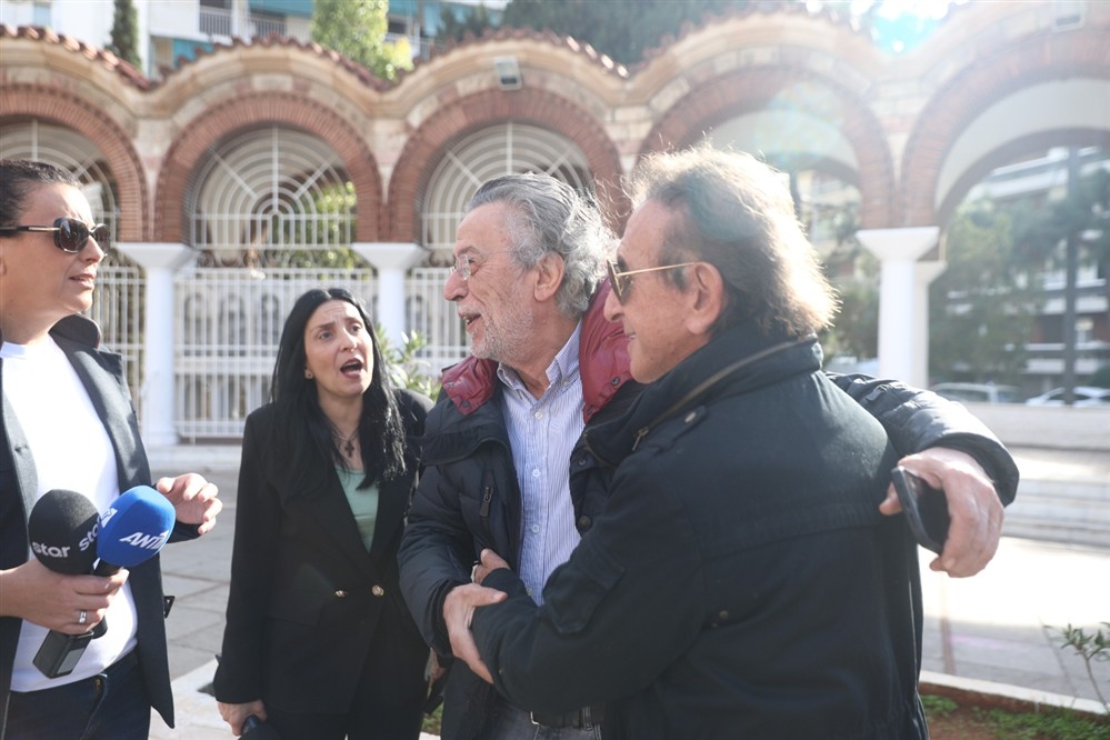 Κώστας Χαρδαβέλλας - Κηδεία Κώστα Χαρδαβέλλα Κώστας Χαρδαβέλλας - Κηδεία Κώστα Χαρδαβέλλα