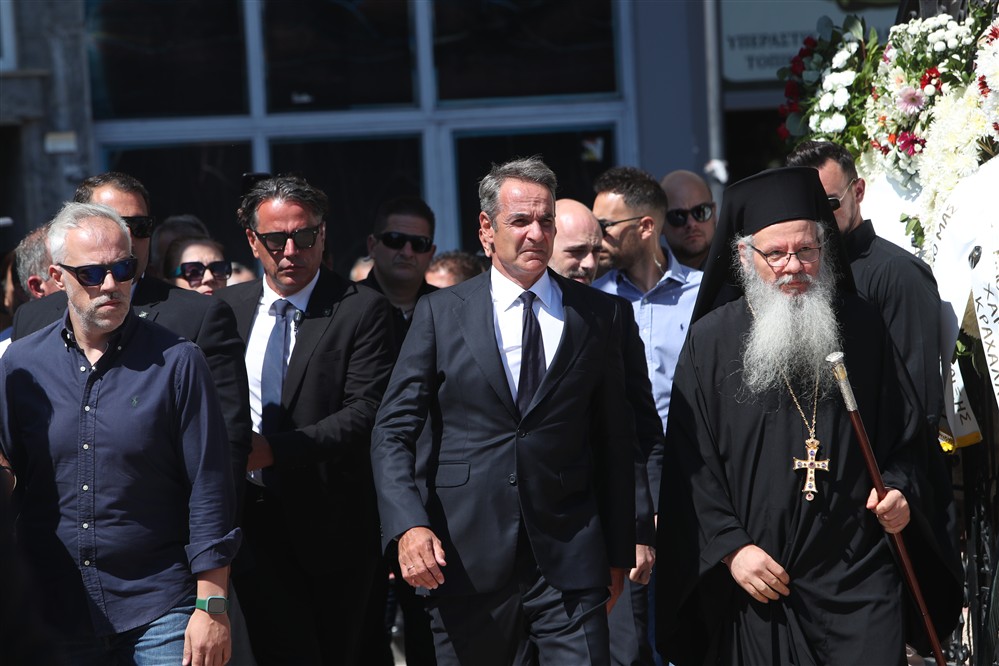 Κηδεία Απόστολου Βεσυρόπουλου Κηδεία Απόστολου Βεσυρόπουλου