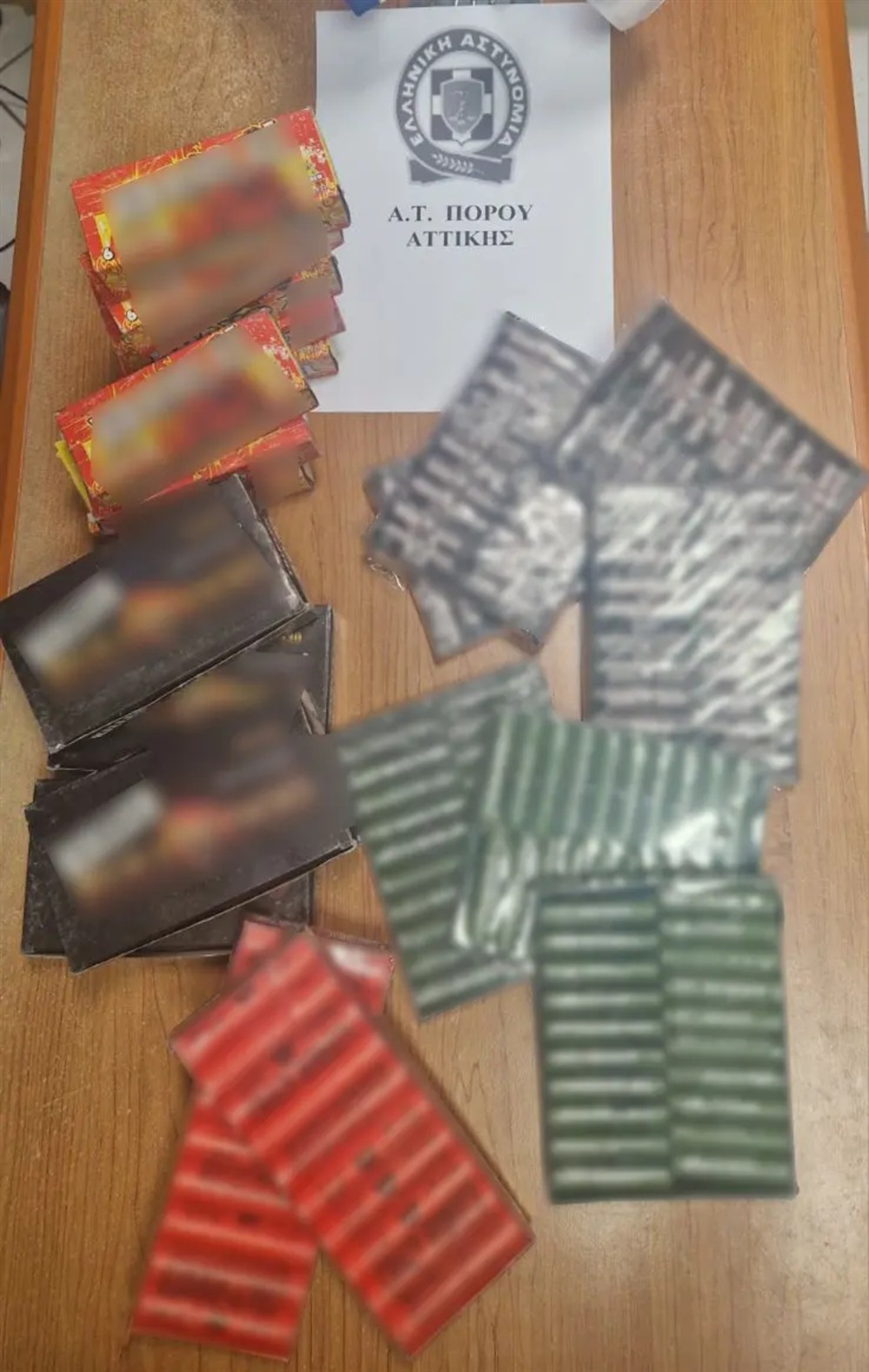 πορος - κροτιδες πορος - κροτιδες