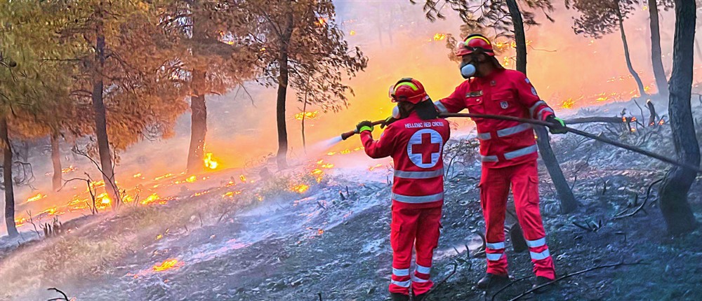 Ελληνικός Ερυθρός Σταυρός στην πρώτη γραμμή στα πύρινα μέτωπα σε Θεσσαλονίκη