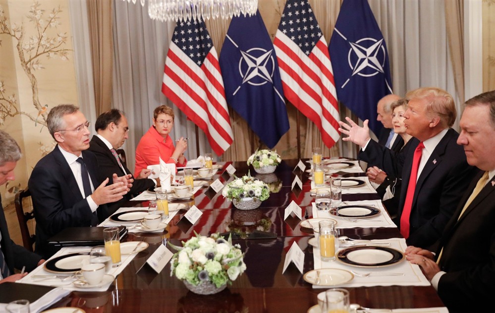 Τραμπ - ΝΑΤΟ Τραμπ - ΝΑΤΟ