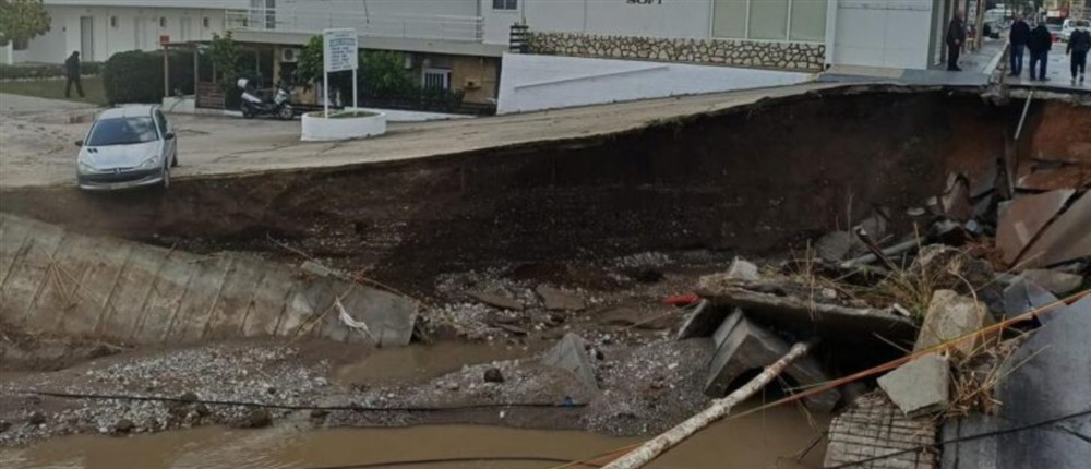 Κακοκαιρία Bora - Ρόδος - Φαληράκι - Κατάρρευση γέφυρας Κακοκαιρία Bora - Ρόδος - Φαληράκι - Κατάρρευση γέφυρας