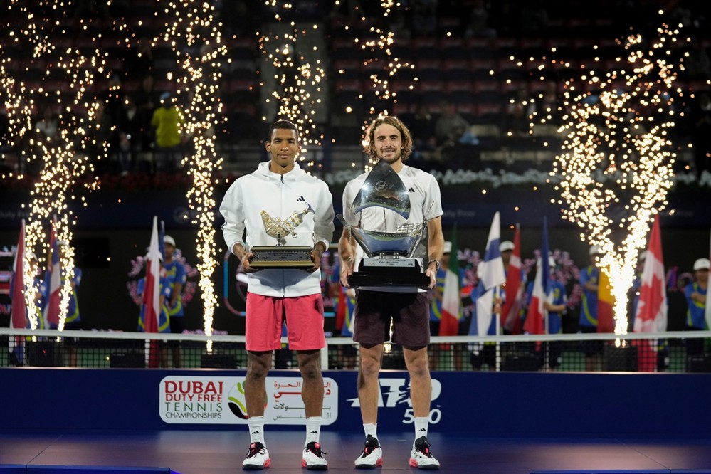 Τσιτσιπάς - τρόπαιο - Ντουμπάι