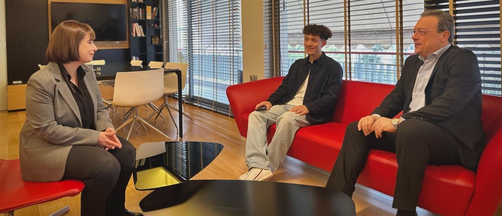 ΦΑΜΕΛΟΣ - ΣΥΝΑΝΤΗΣΗ -  ΝΕΟΣ ΓΡΑΜΜΑΤΕΑΣ ΝΕΟΛΑΙΑΣ