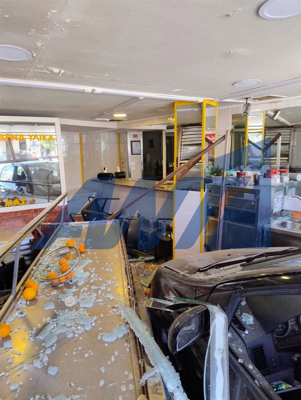 Περιστέρι - αυτοκίνητο - κατάστημα