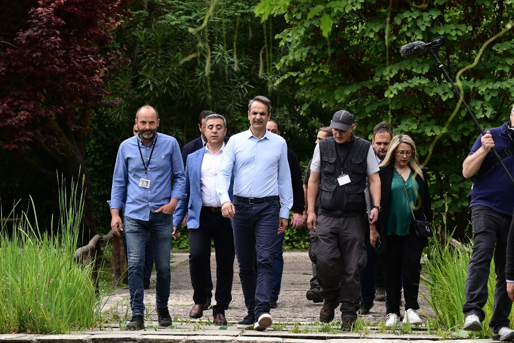 Μητσοτάκης - Μονή Δαφνίου Μητσοτάκης - Μονή Δαφνίου