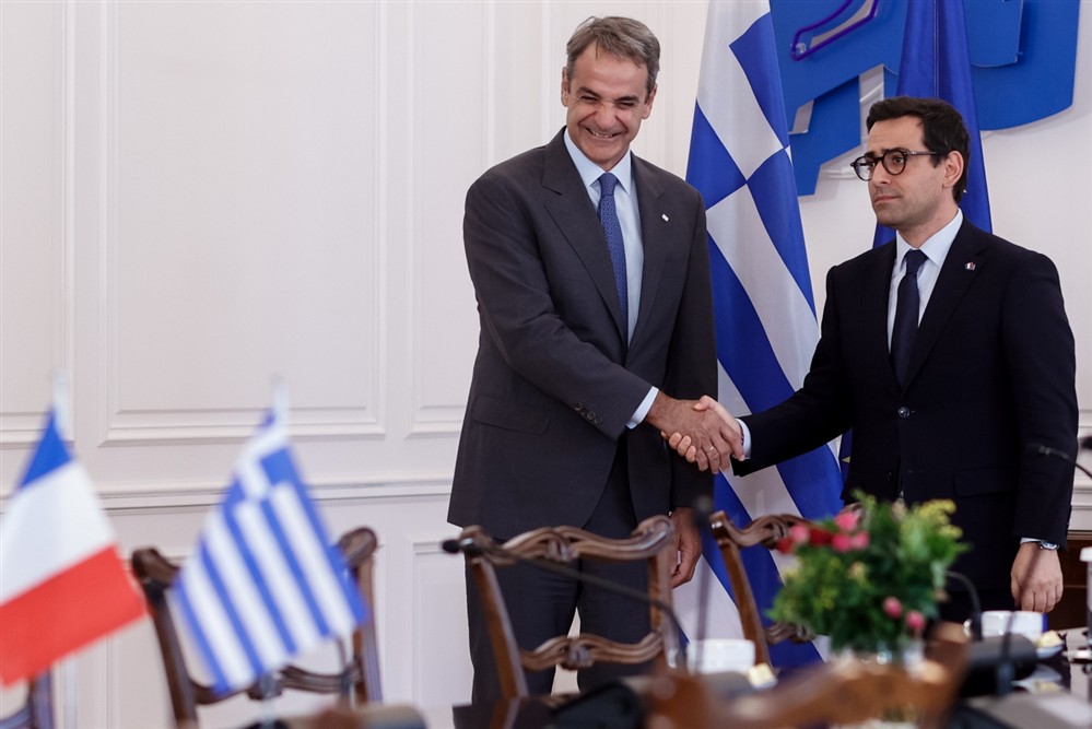 Συνάντηση Μητσοτάκη με ΥΠΕΞ Γαλλίας Συνάντηση Μητσοτάκη με ΥΠΕΞ Γαλλίας