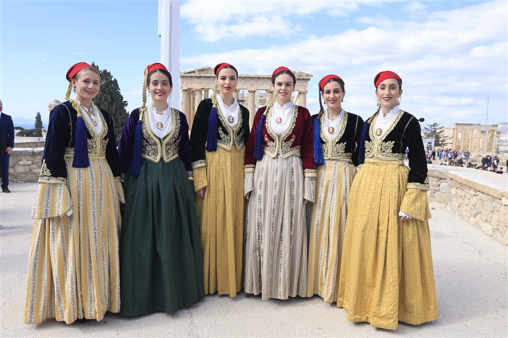 Έπαρση σημαίας - Ακρόπολη