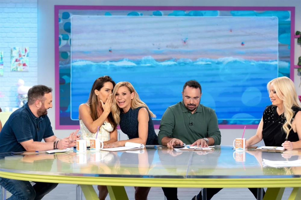 Κατερίνα - Καραβάτου - ΑΝΤ1 - Καλοκαίρι - Παρέα Κατερίνα - Καραβάτου - ΑΝΤ1 - Καλοκαίρι - Παρέα