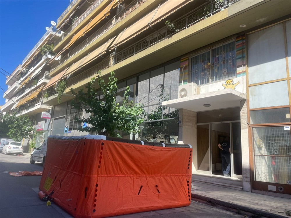 Πατησια - ταμπουρωμενος - στρωμα Πατησια - ταμπουρωμενος - στρωμα