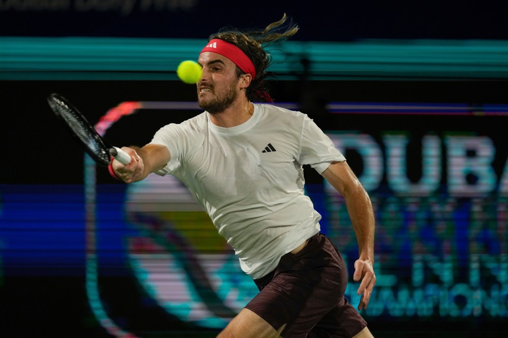 Τσιτσιπάς - Ντουμπάι - Τίτλος