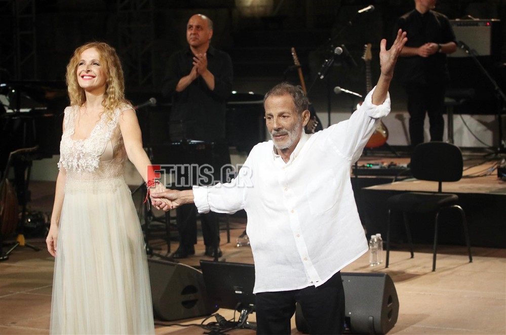 Σταύρος Ξαρχάκος